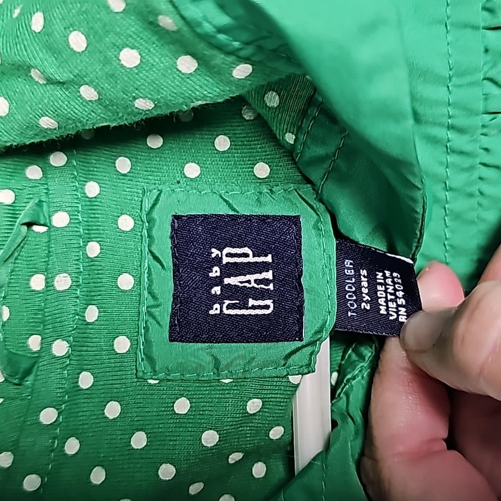 Gap 2T green rain jacket - Picture 2 of 9